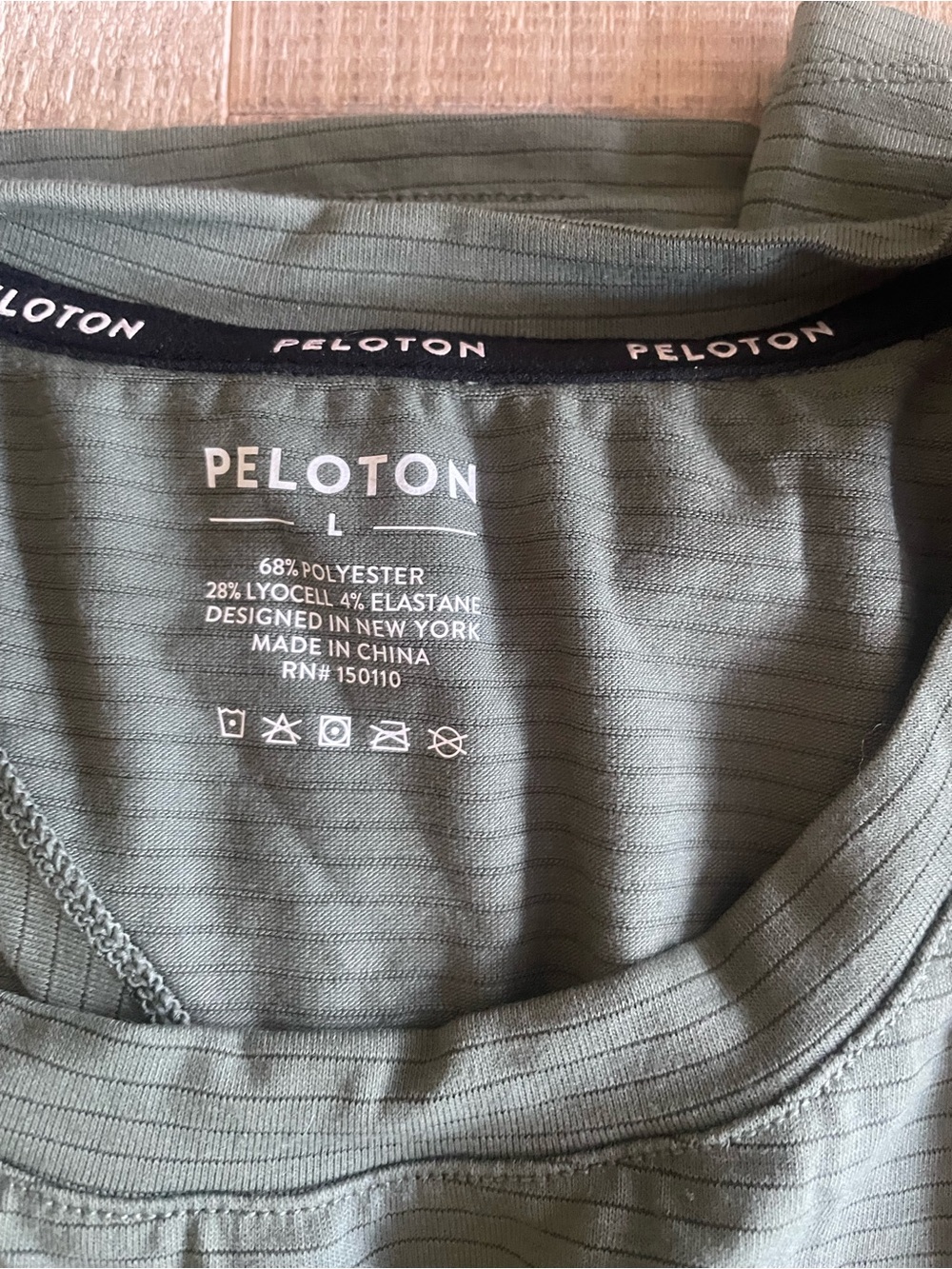 Lot - 10 Peloton Tanks Women’s M & L GUC - Picture 11 of 14